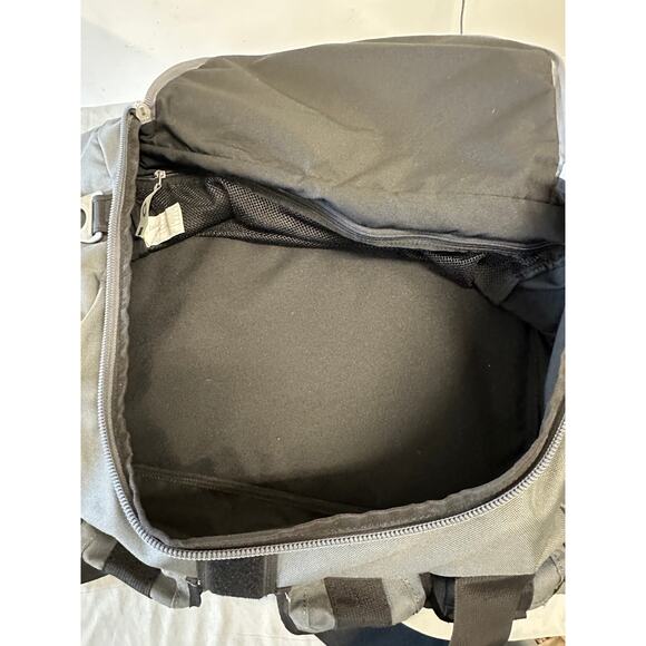 Oakley Mechanism Duffel Bag Grey Tactical Field Gear Large Pack - Picture 10 of 15